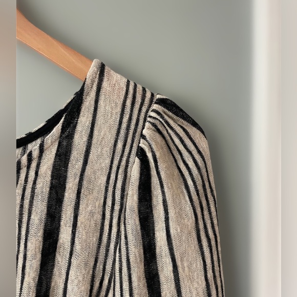 W5 Long sleeve - twist front - black white stripe - Medium - Picture 3 of 4